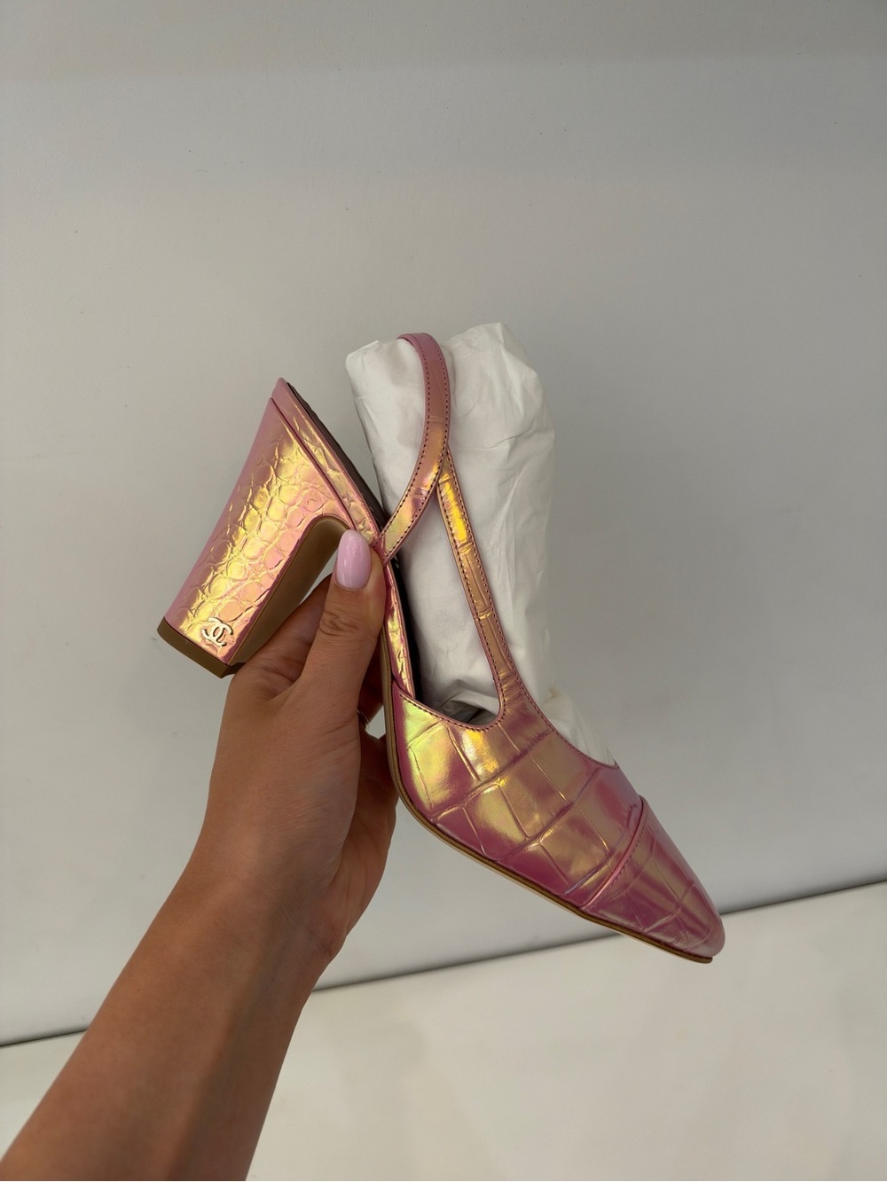Chanel Pink Croc Embossed Slingback Pumps | Size 39C - Picture 7 of 12